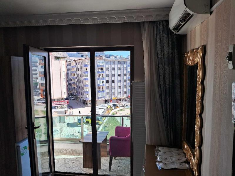 Crystall Hotel image
