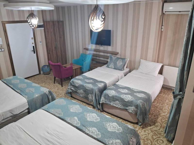 Crystall Hotel image