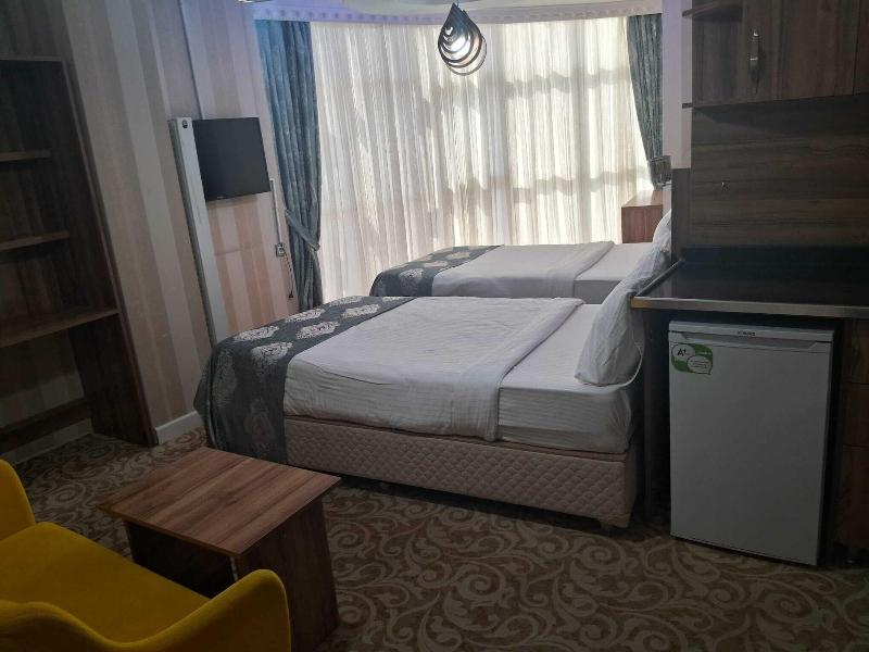 Crystall Hotel image