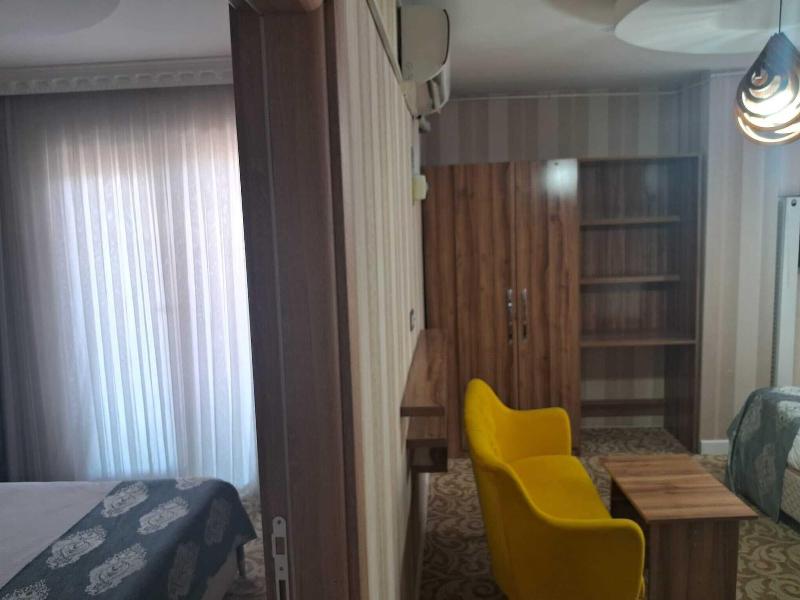 Crystall Hotel image