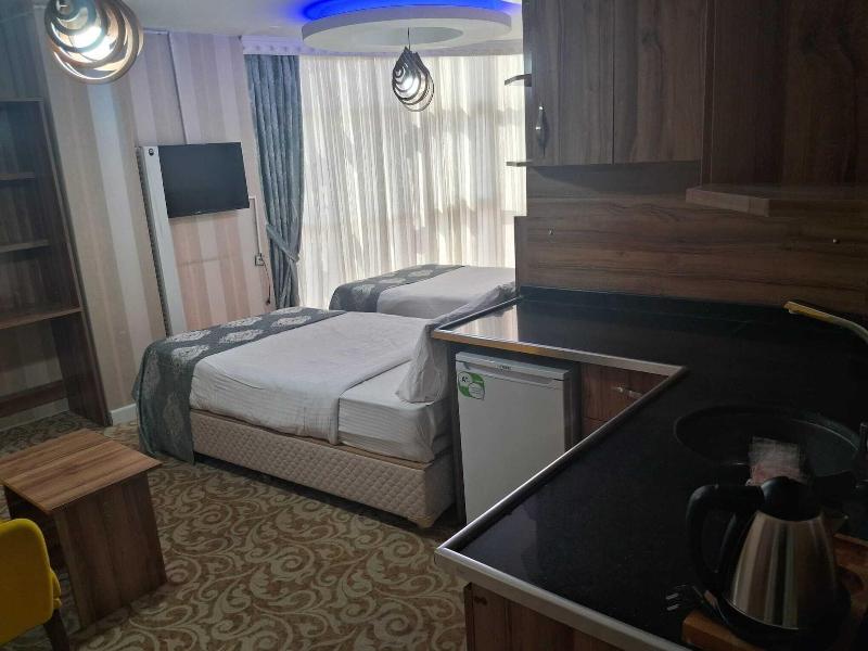 Crystall Hotel image