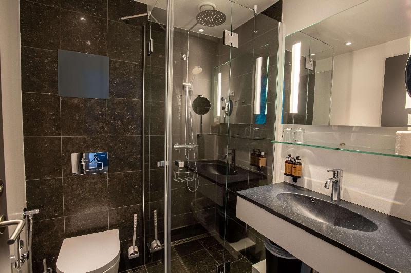 Best Western Plus Hotel Ilulissat image