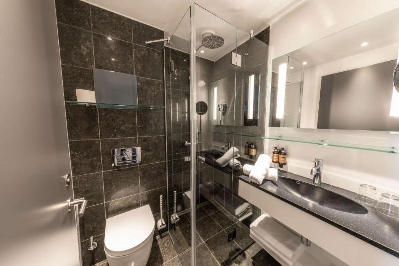 Best Western Plus Hotel Ilulissat image