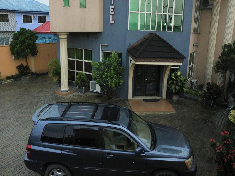 Chisam Suites image