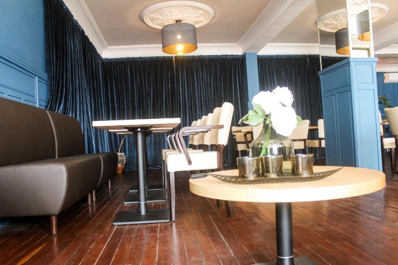 Sacha Hotel image
