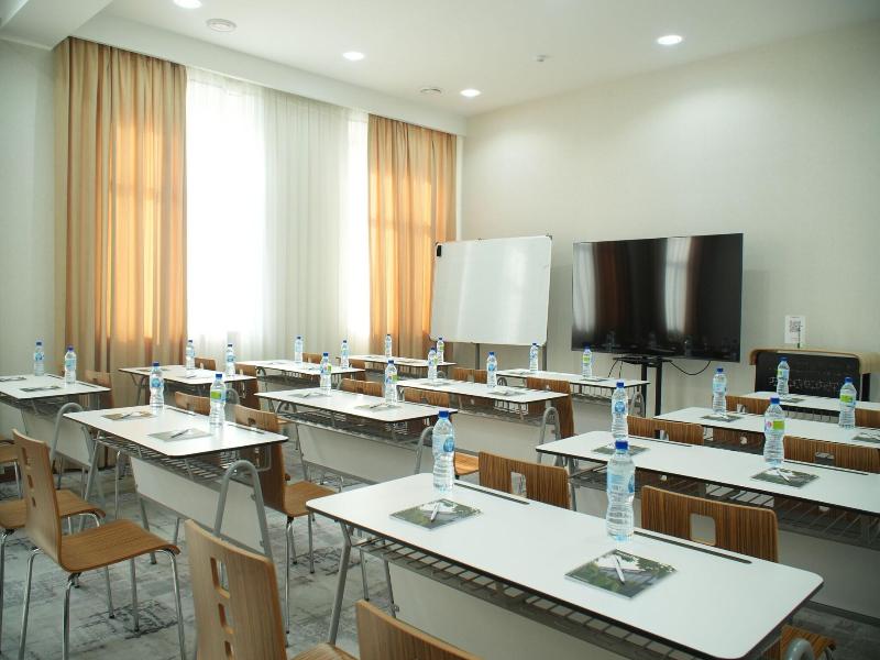 Green Park Hotel image