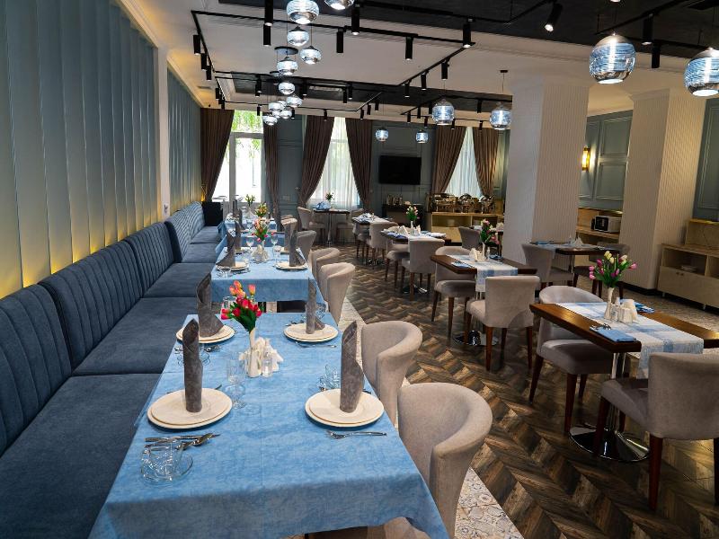 Green Park Hotel image