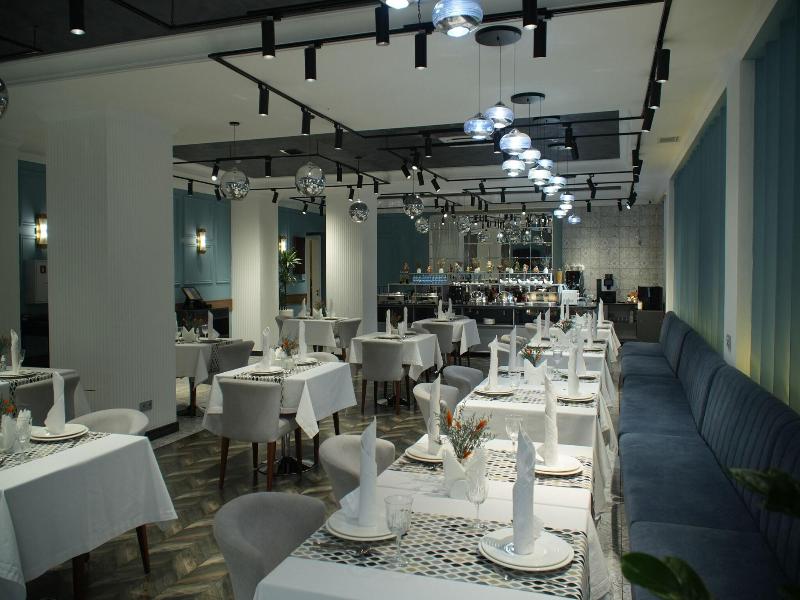 Green Park Hotel image