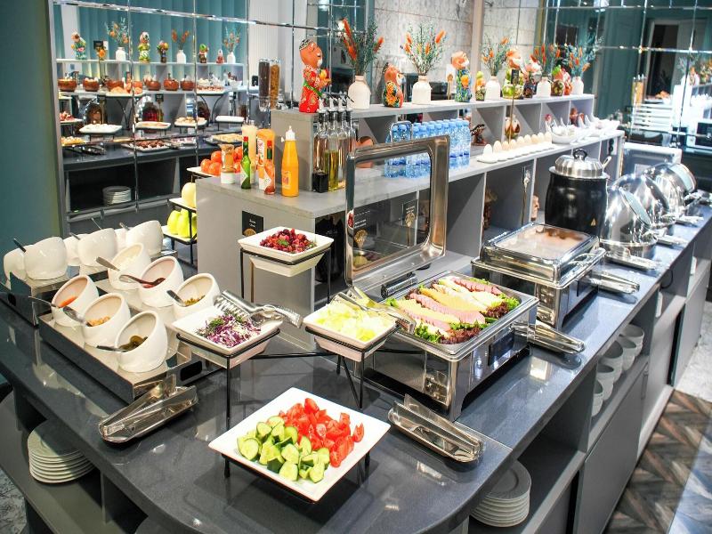 Green Park Hotel image