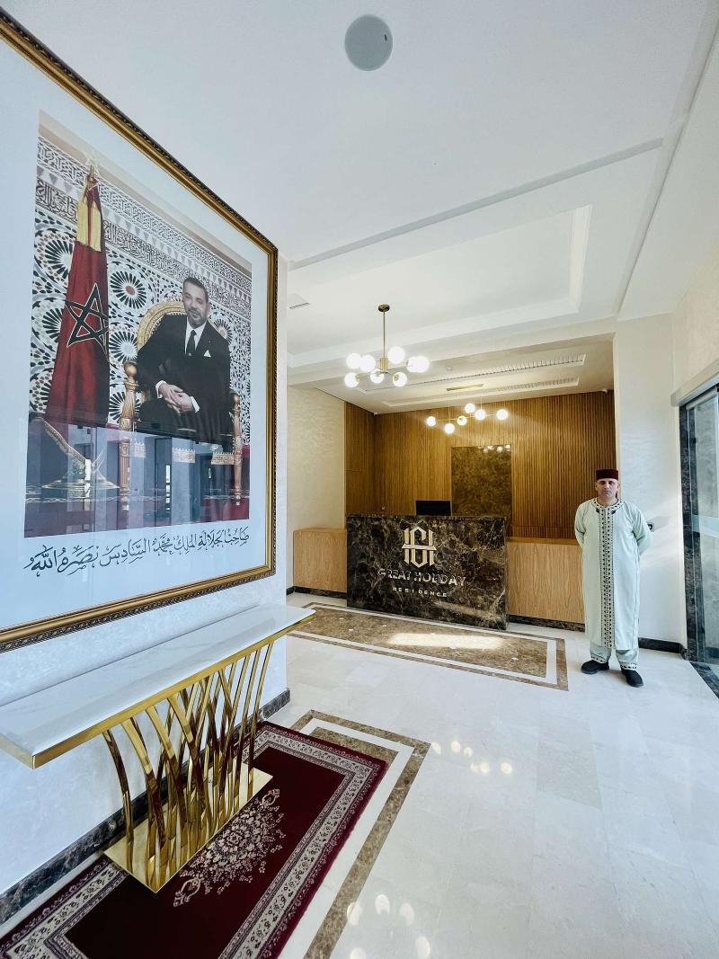 Lobby & Reception