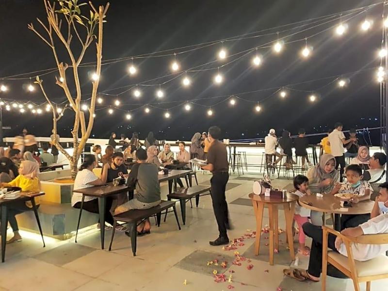 Kaloka Airport Hotel image