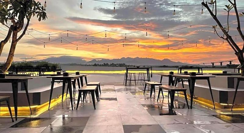 Kaloka Airport Hotel image