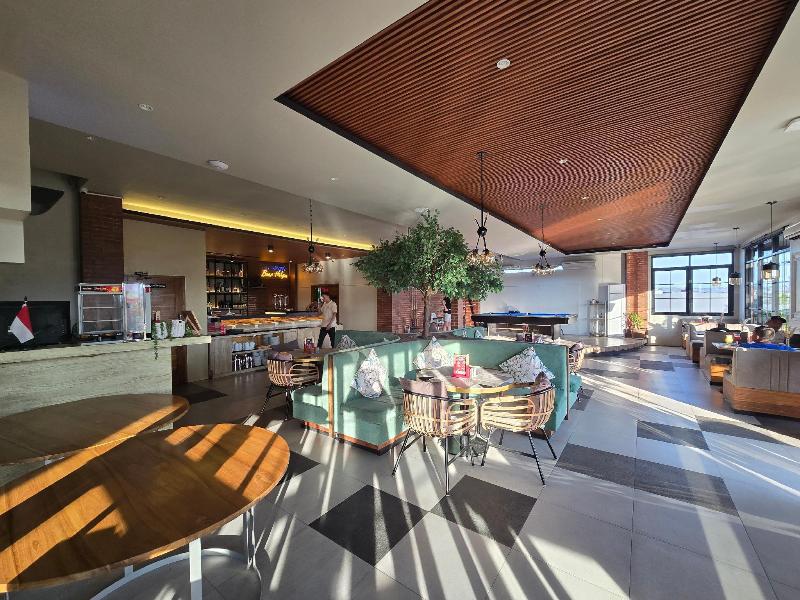 Kaloka Airport Hotel image