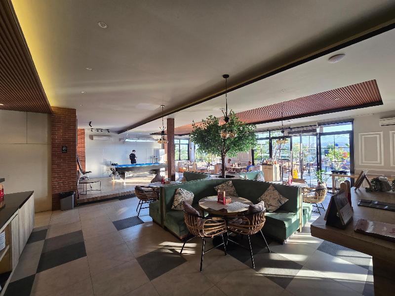 Kaloka Airport Hotel image