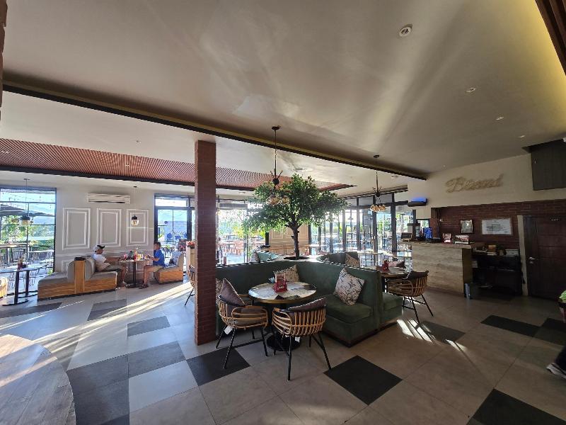 Kaloka Airport Hotel image