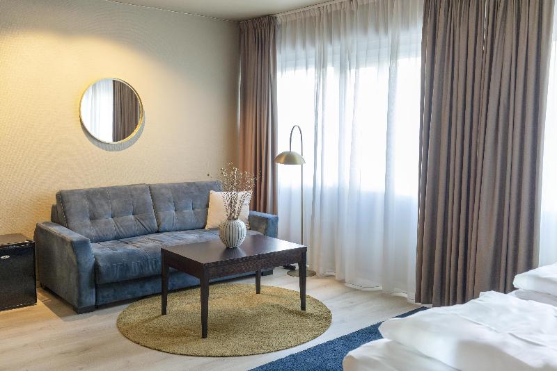 Hilton Garden Inn Jiaxing Xiuzhou image