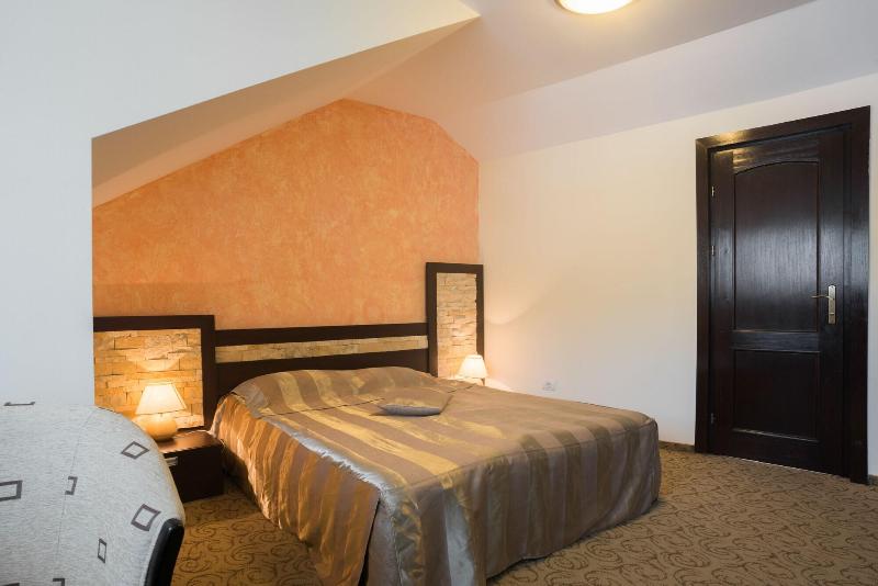 Hotel Bucegi image