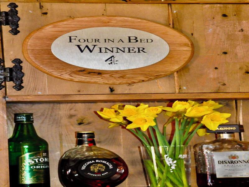 The Hollybush Inn image