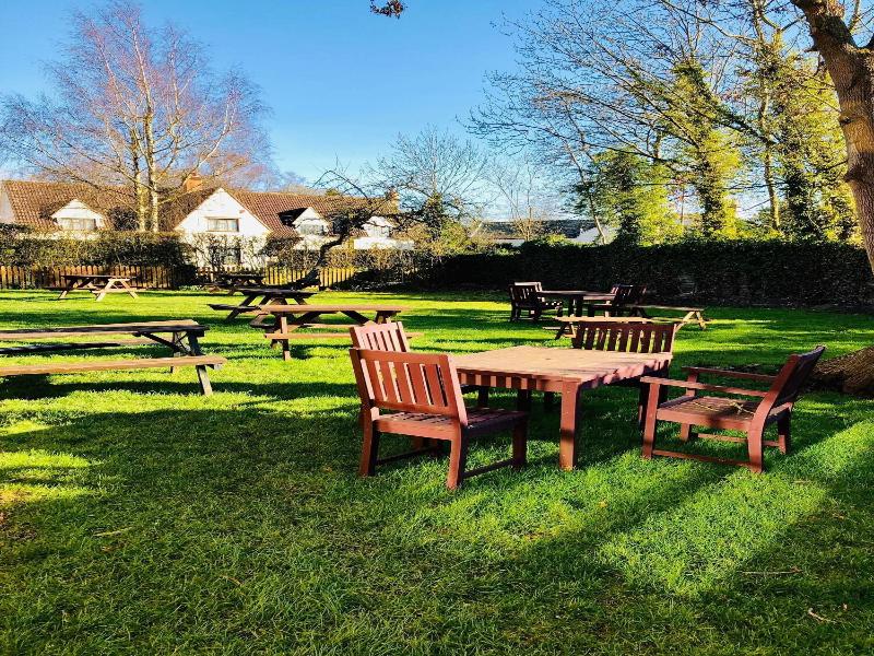 The Hollybush Inn image
