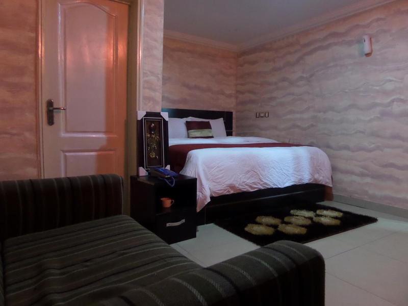 White Court View Hotel image