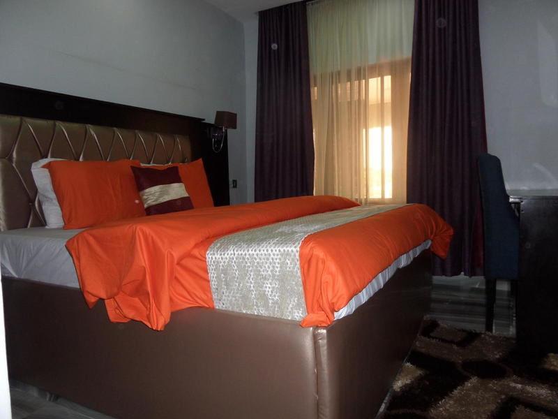 White Court View Hotel image