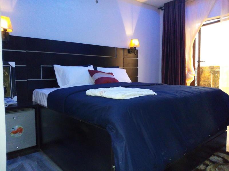 White Court View Hotel image