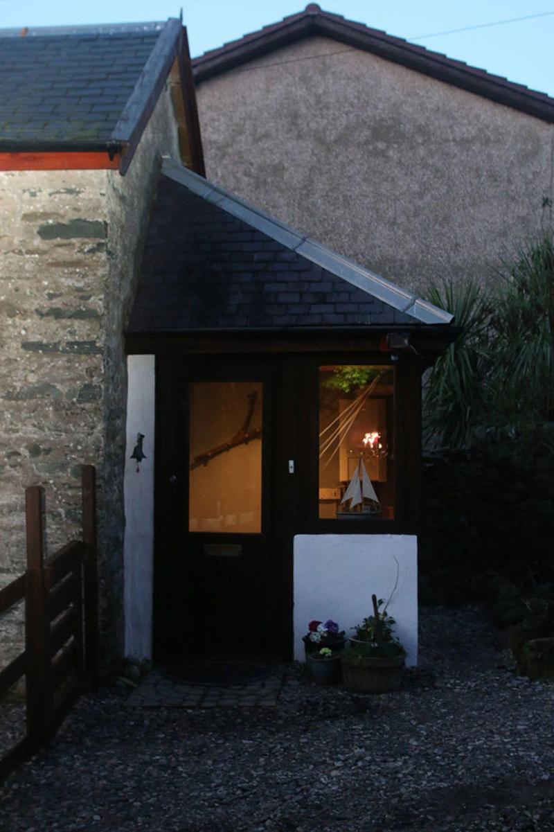Yewtree Cottage -the Art House image