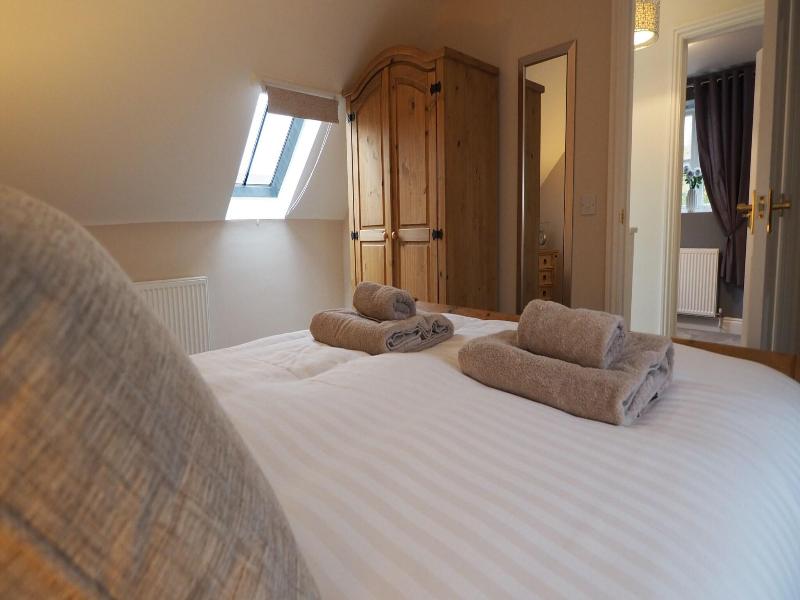 Woodlands View image