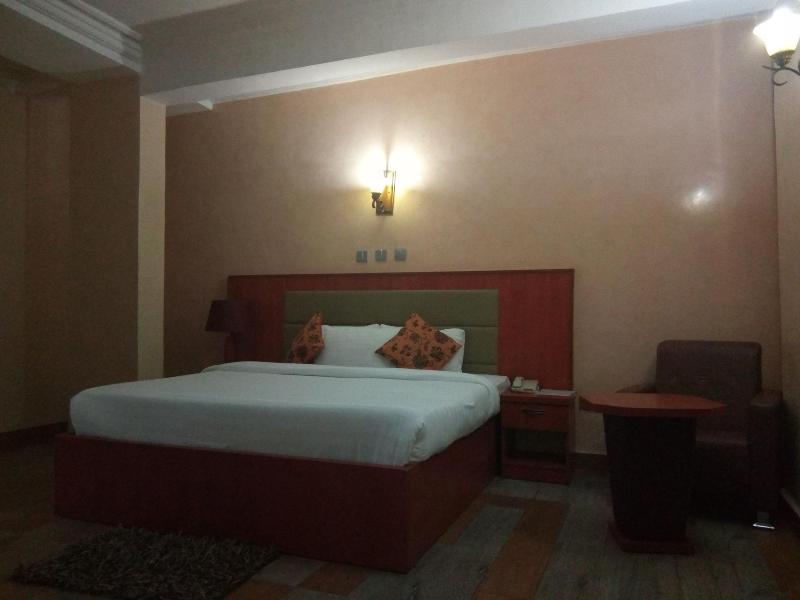 Top Rank Hotel Galaxy Enugu 4