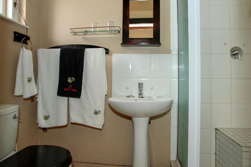 Acorn B&b In Durban image