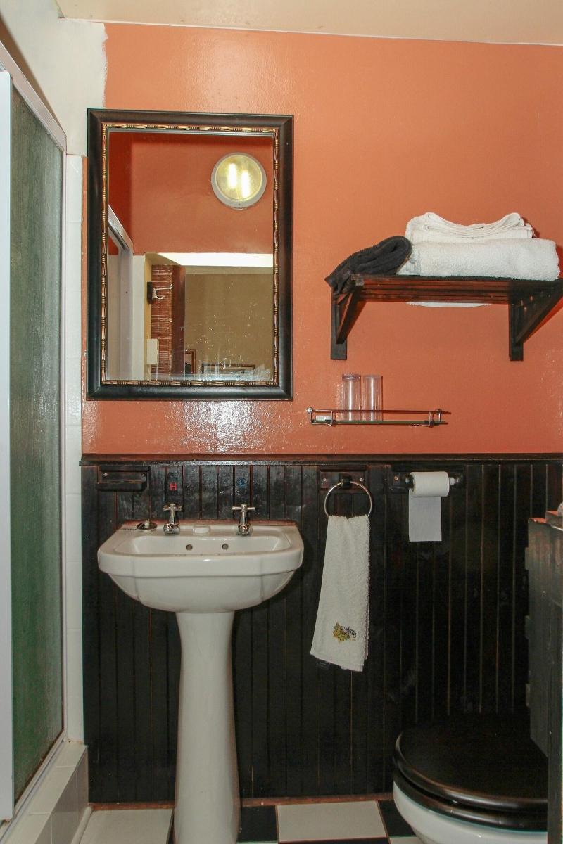 Acorn B&b In Durban image