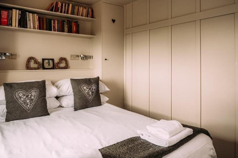 Laythams Holiday Lets Retreat image