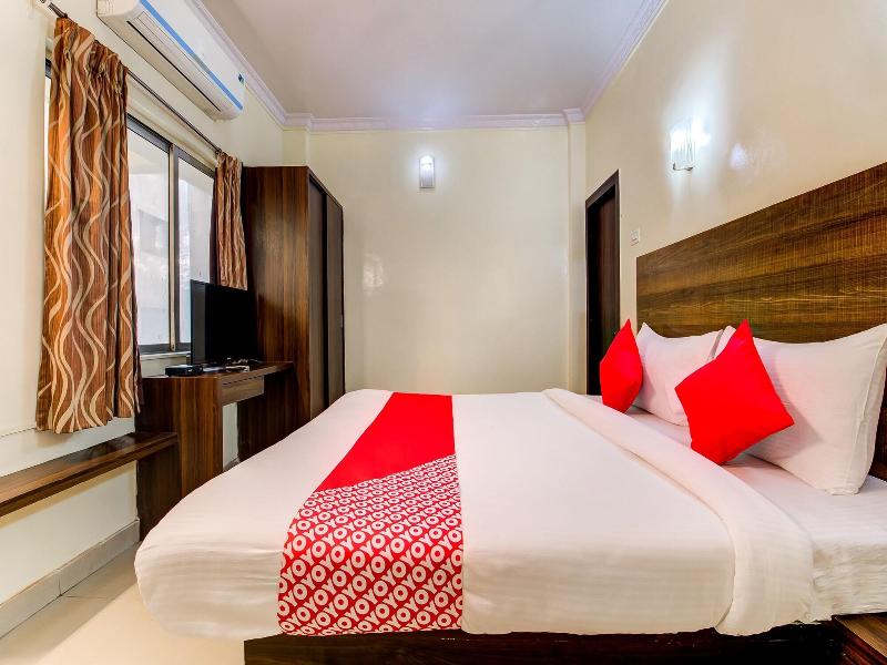 Hotel Royal Enclave Nana Peth image