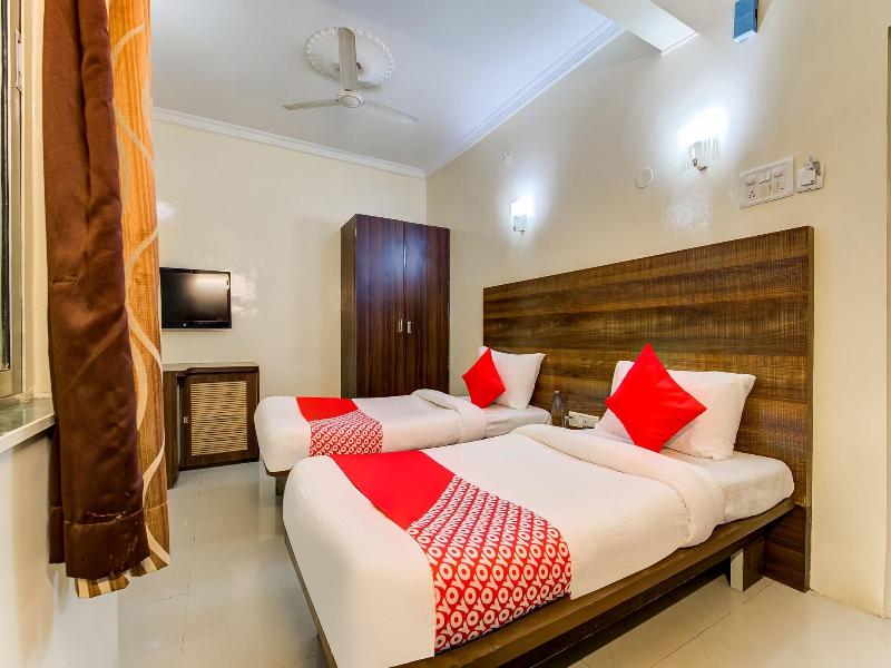 Hotel Royal Enclave Nana Peth image
