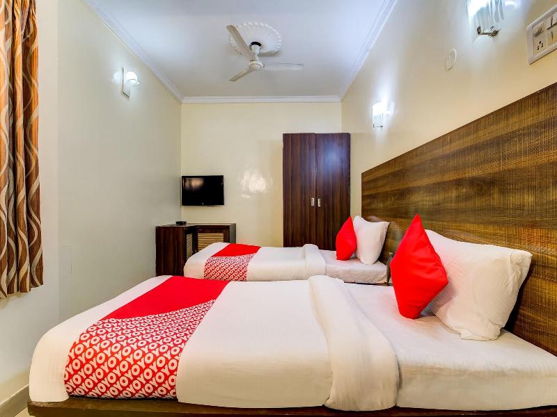Hotel Royal Enclave Nana Peth image