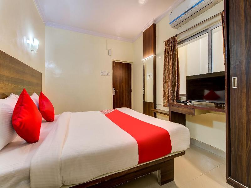 Hotel Royal Enclave Nana Peth image
