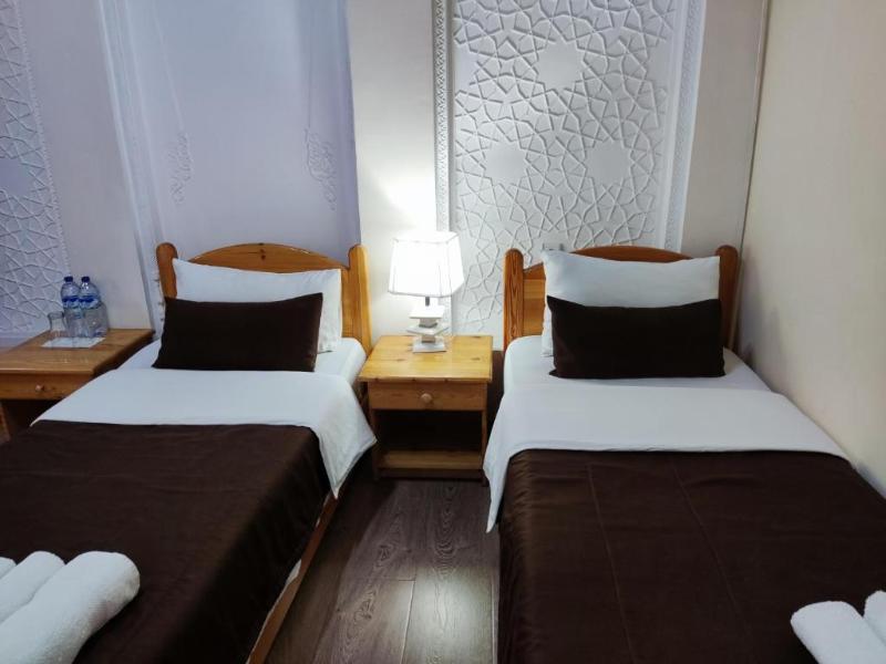 Ziyobaxsh Hotel 3