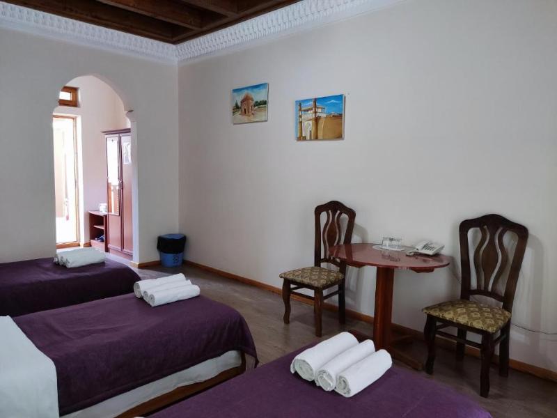 Ziyobaxsh Hotel 4