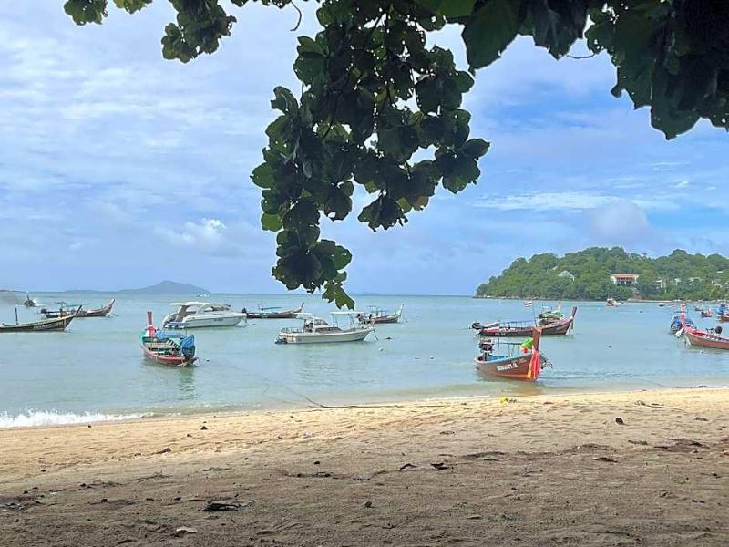 Breakers Hotel Rawai image