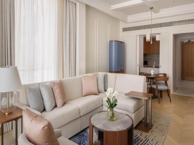 Four Seasons Resort and Residences The Pearl image
