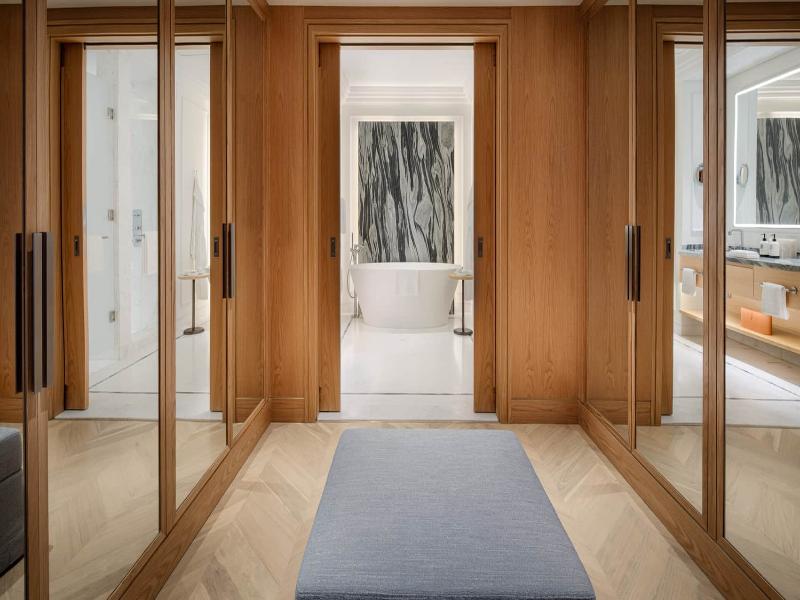 Four Seasons Resort and Residences The Pearl image