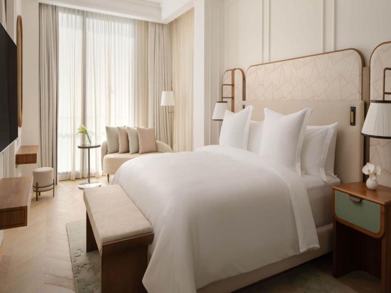 Four Seasons Resort and Residences The Pearl image