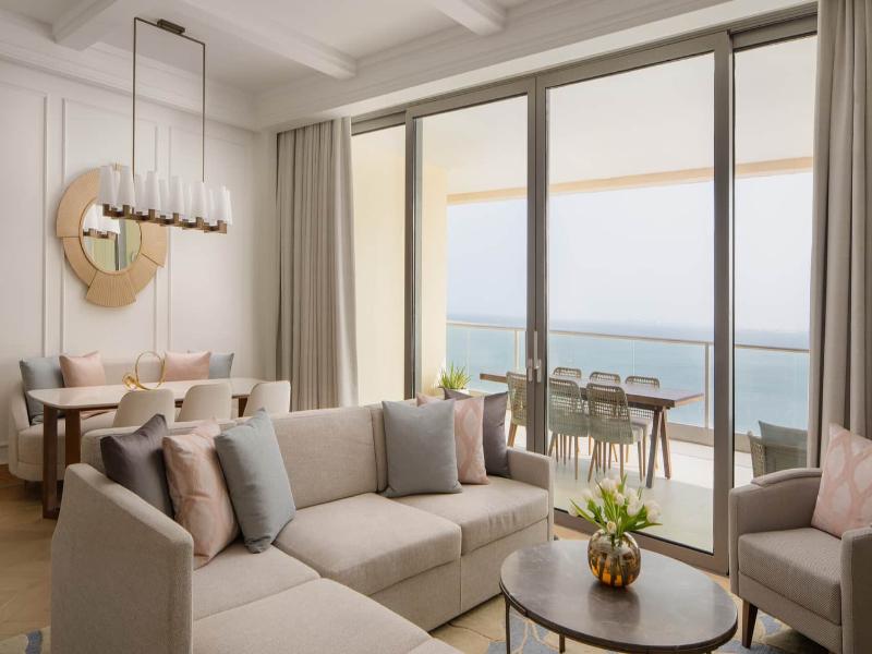 Four Seasons Resort and Residences The Pearl image
