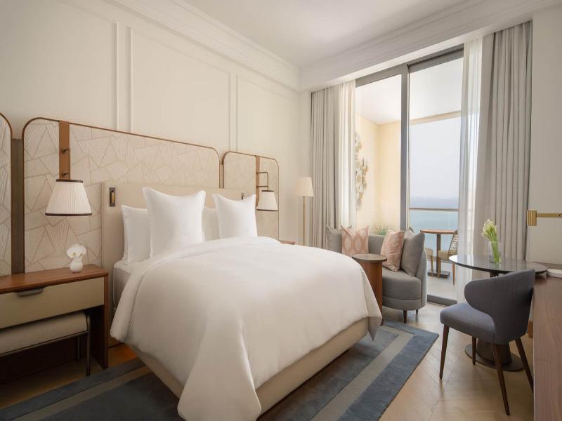 Four Seasons Resort and Residences The Pearl image