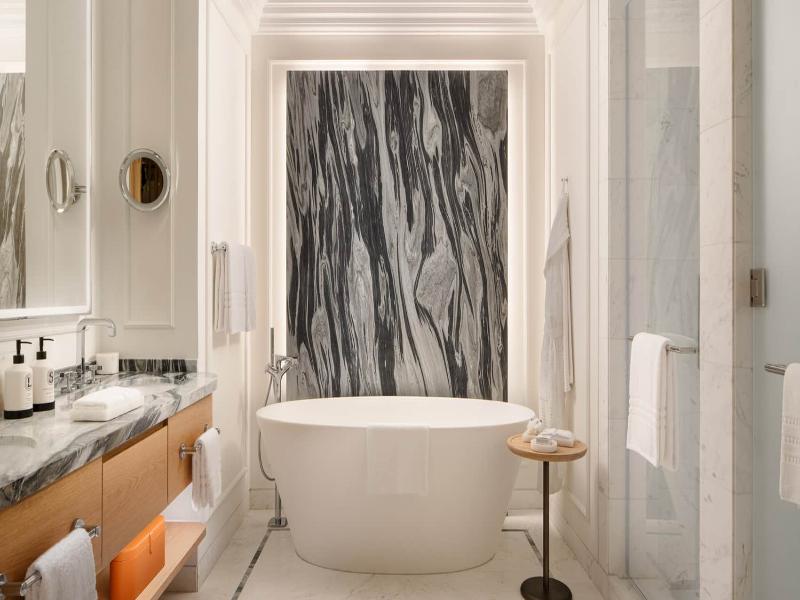 Four Seasons Resort and Residences The Pearl image
