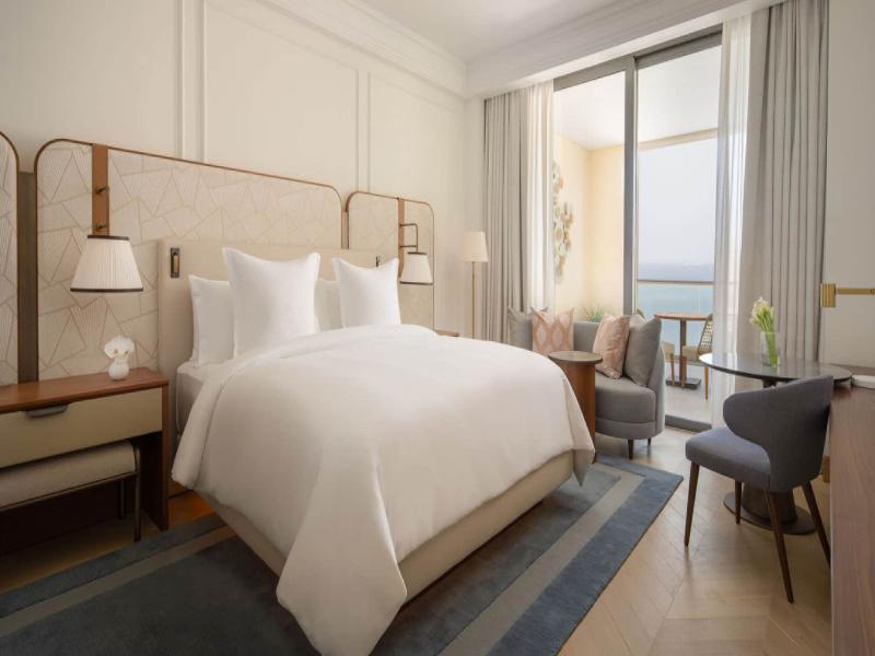 Four Seasons Resort and Residences The Pearl image