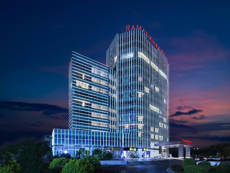 Ramada By Wyndham Guilin Hi-tech Zone image