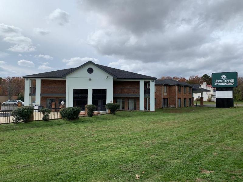 Hometowne Studios Egg Harbor-Atlantic City Airport — exterior view