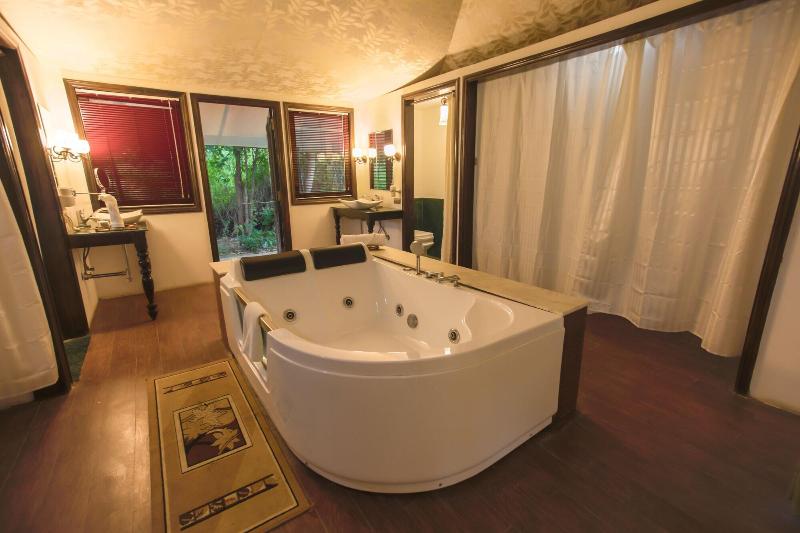 Tuli Veer Bagh Resort image