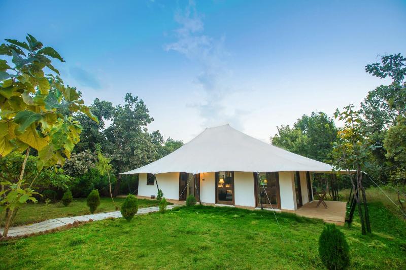 Tuli Veer Bagh Resort image